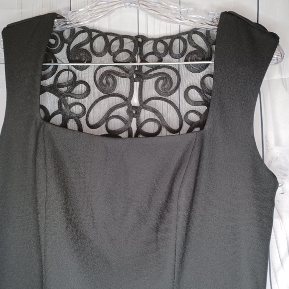 Laundry By Shelli Segal Button Lace Back Black Sleeveless Dress - Picture 2 of 9